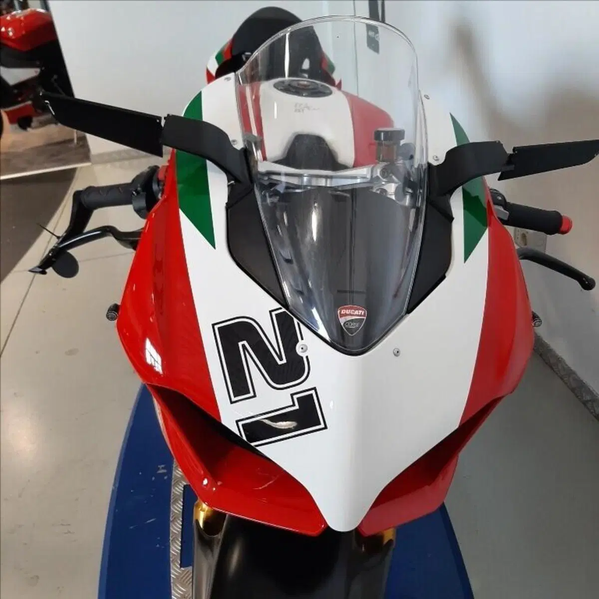Ducati Panigale V2 Bayliss 1st Championship 20th Anniversary (2021 - 24) (5)