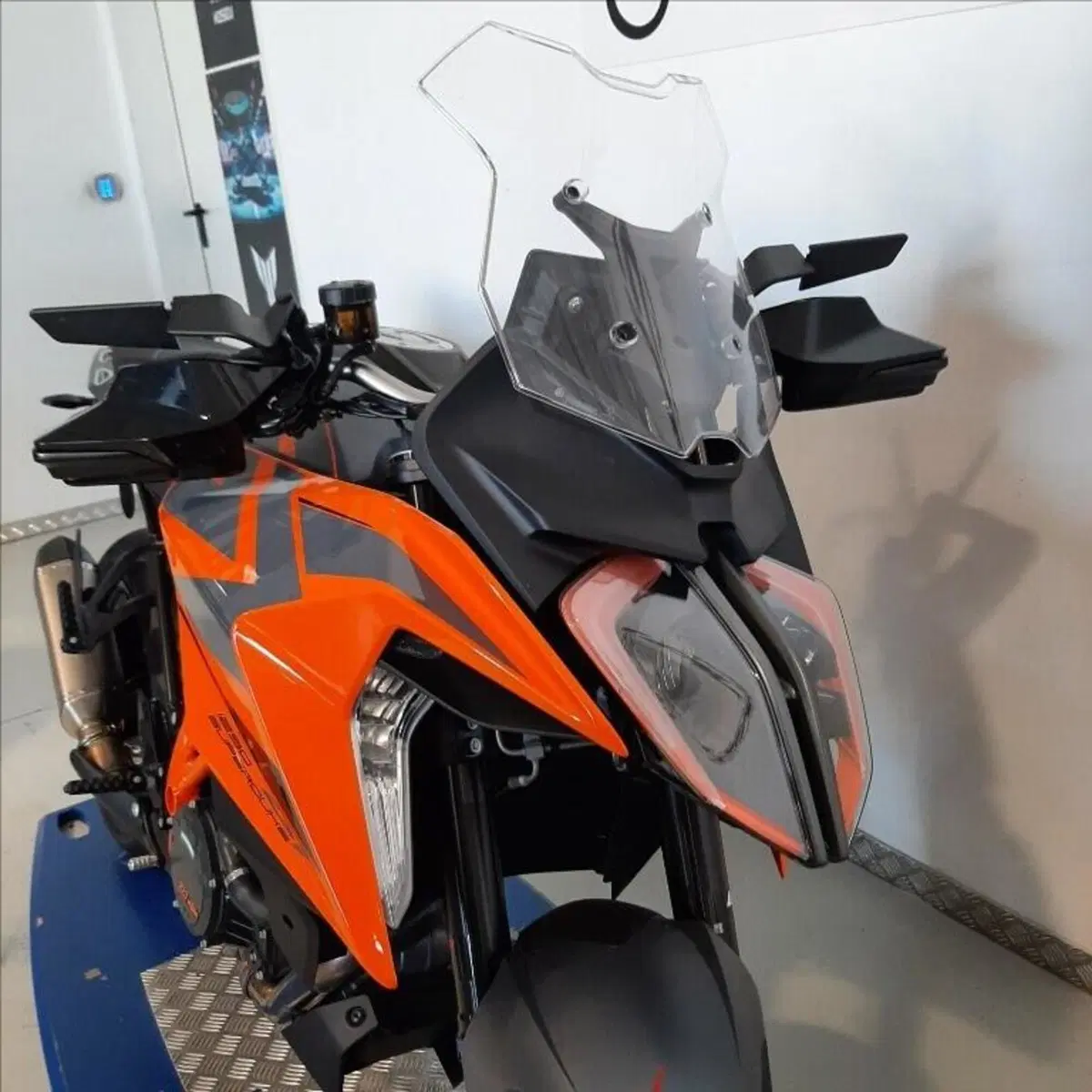 KTM 1290 Super Duke GT (2022 - 25) (4)