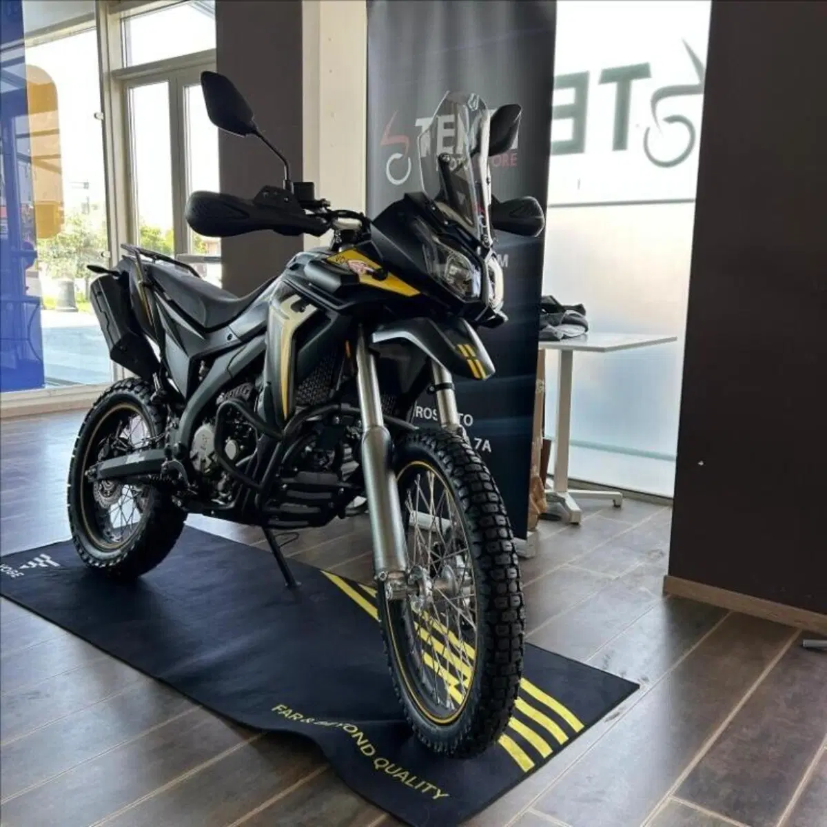 Voge Valico 300 Rally (2022 - 26) (2)