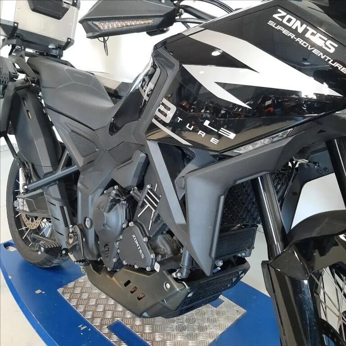 Zontes ZT703-F (2025 - 26) (5)