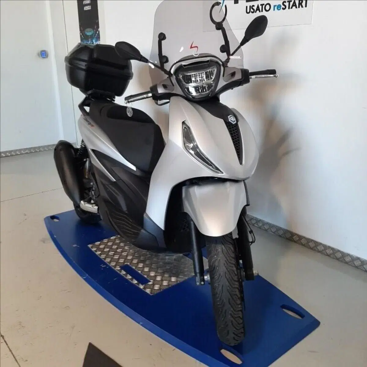 Piaggio Beverly 300 S ABS-ASR (2021 - 25) (2)