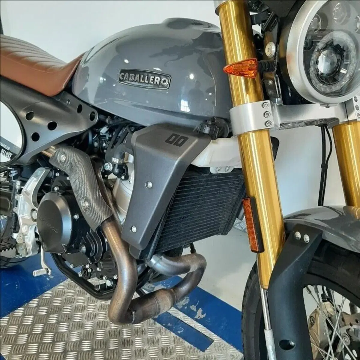 Fantic Motor Caballero 500 Scrambler Deluxe (2021 - 23) (5)