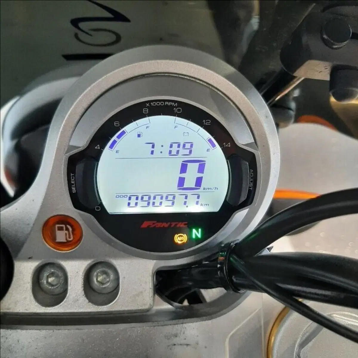 Fantic Motor Caballero 500 Scrambler Deluxe (2021 - 23) (13)