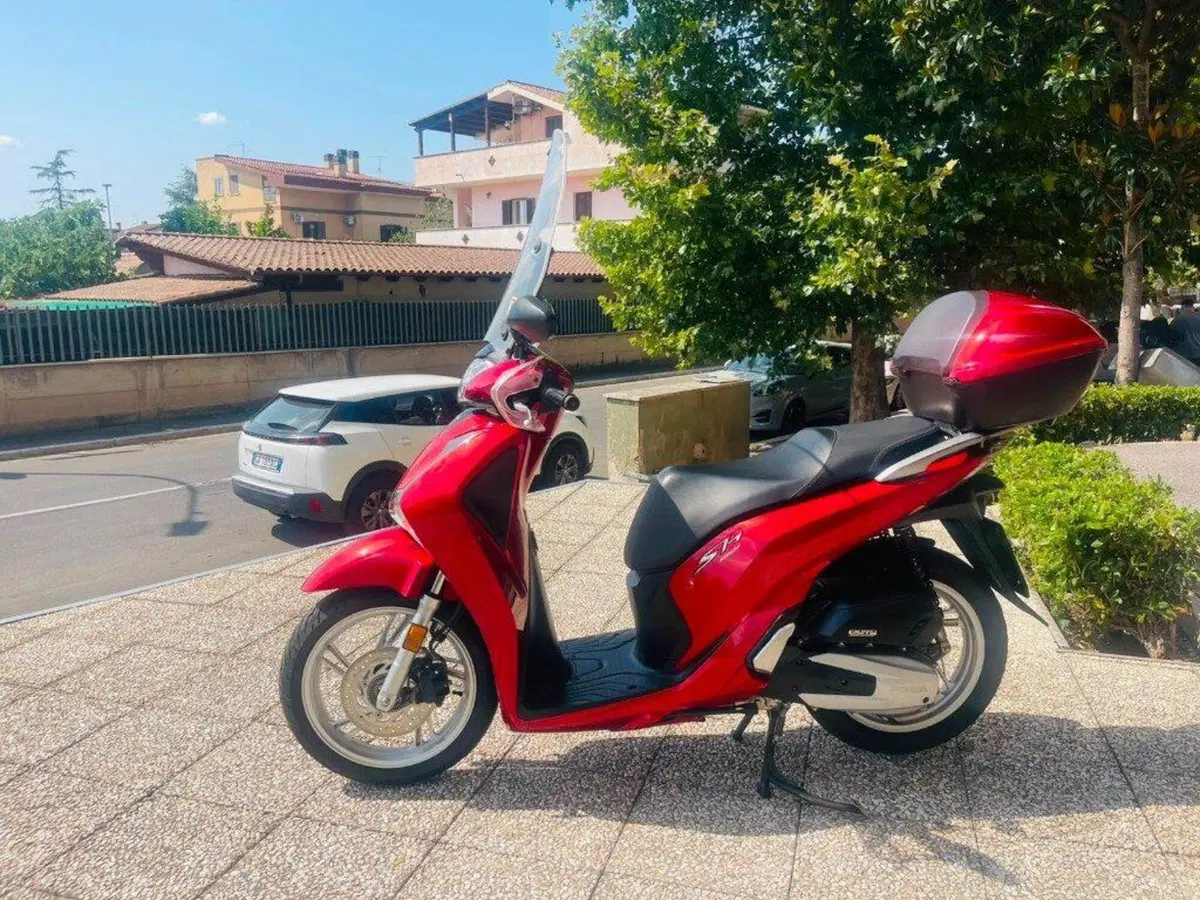 Honda SH 150i (2017 - 19) (2)
