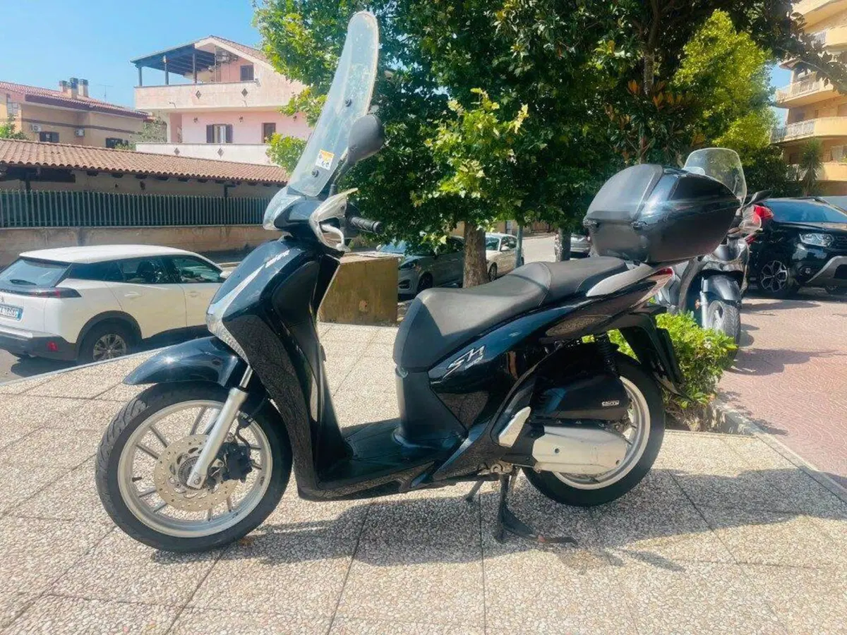 Honda SH 150i ABS (2013 - 16) (4)