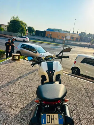 Ducati Monster 696 (2008 - 13) usata