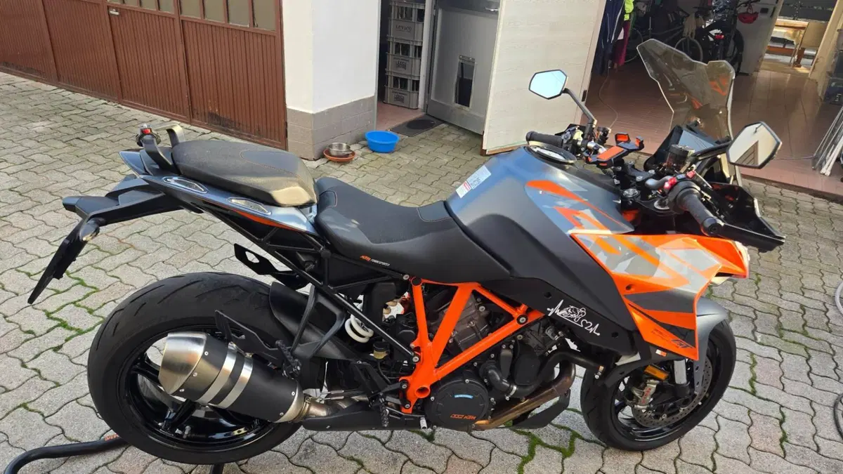 KTM 1290 Super Duke GT (2022 - 25) (3)