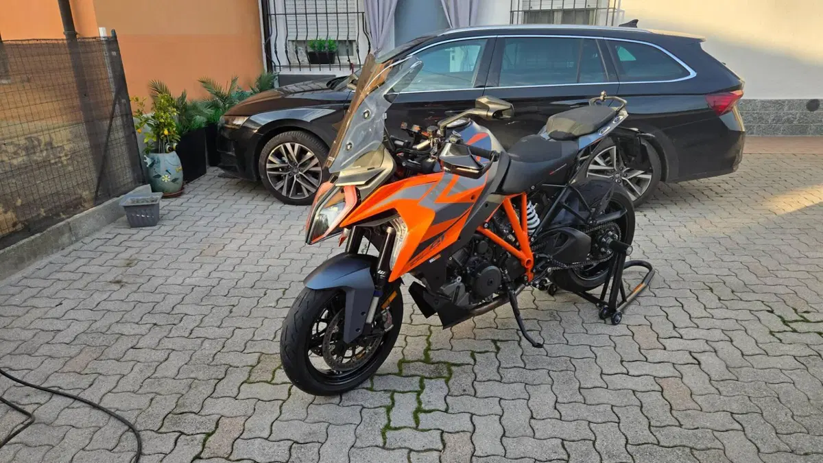 KTM 1290 Super Duke GT (2022 - 25) (5)
