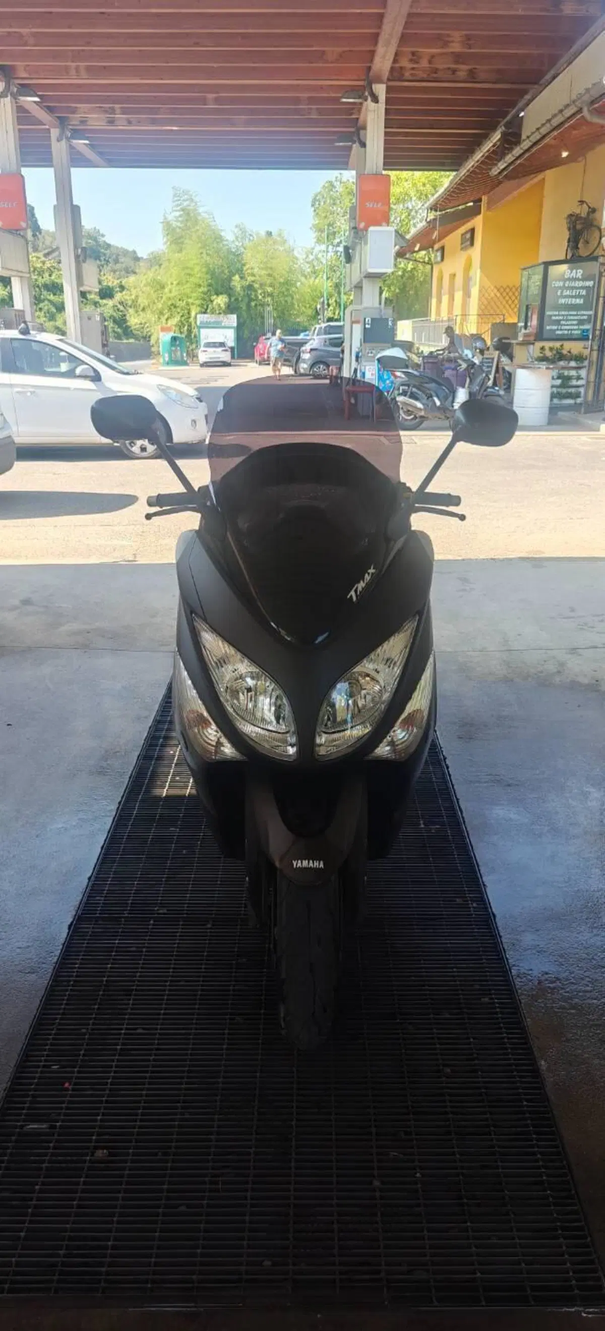 Yamaha T-Max 500 Tech Max (2011 - 13) (2)
