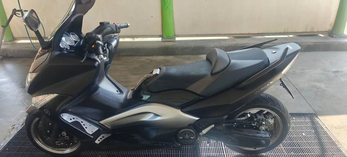 Yamaha T-Max 500 Tech Max (2011 - 13) (3)