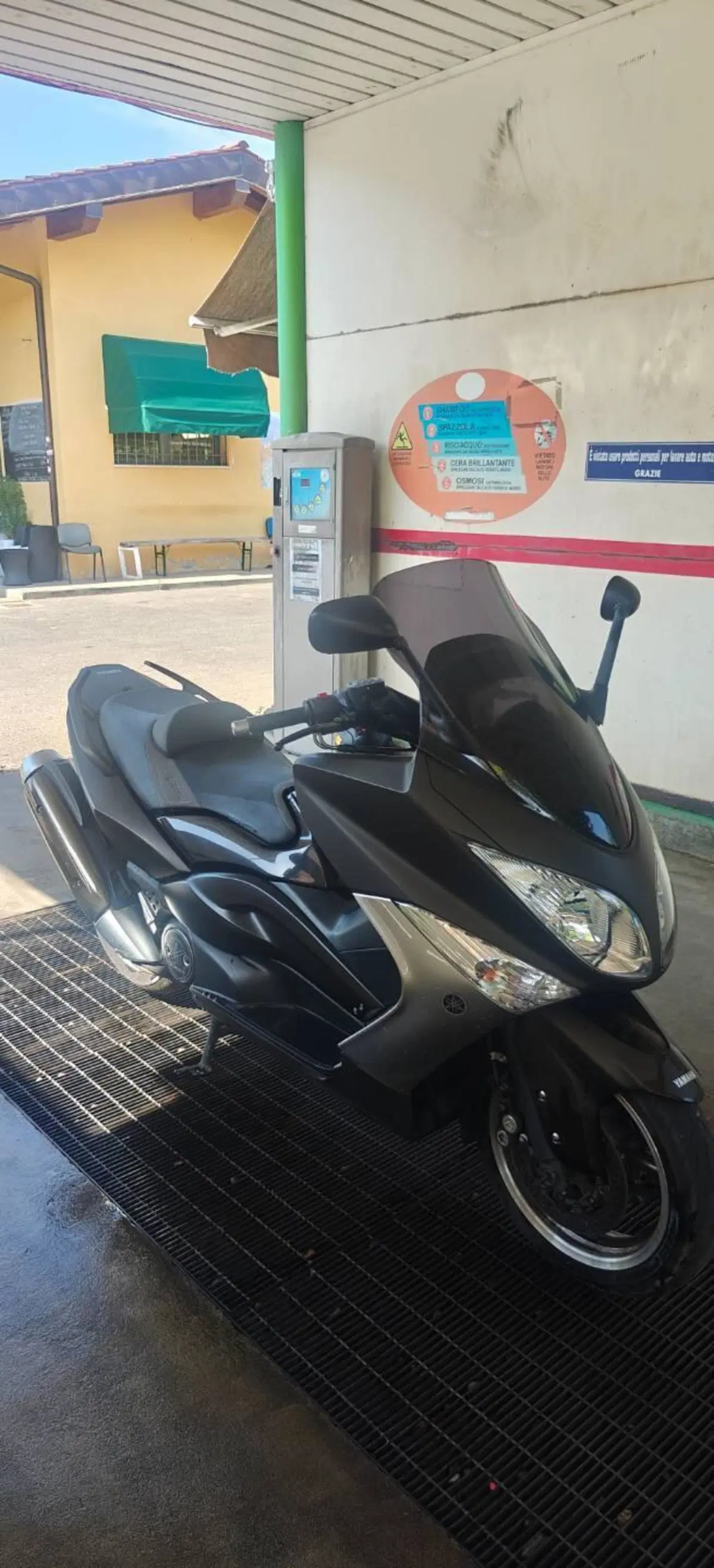 Yamaha T-Max 500 Tech Max (2011 - 13) (7)