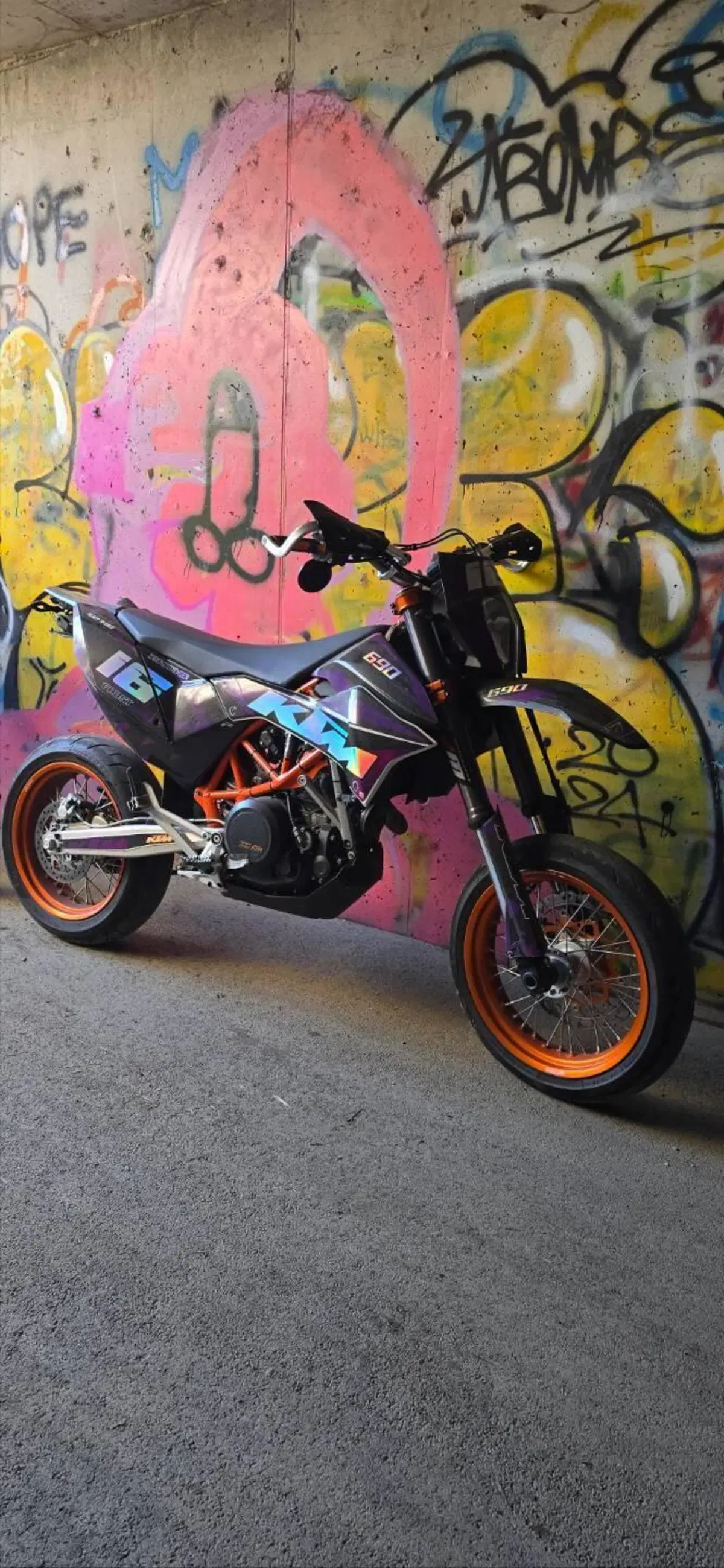 KTM 690 Supermoto (3)