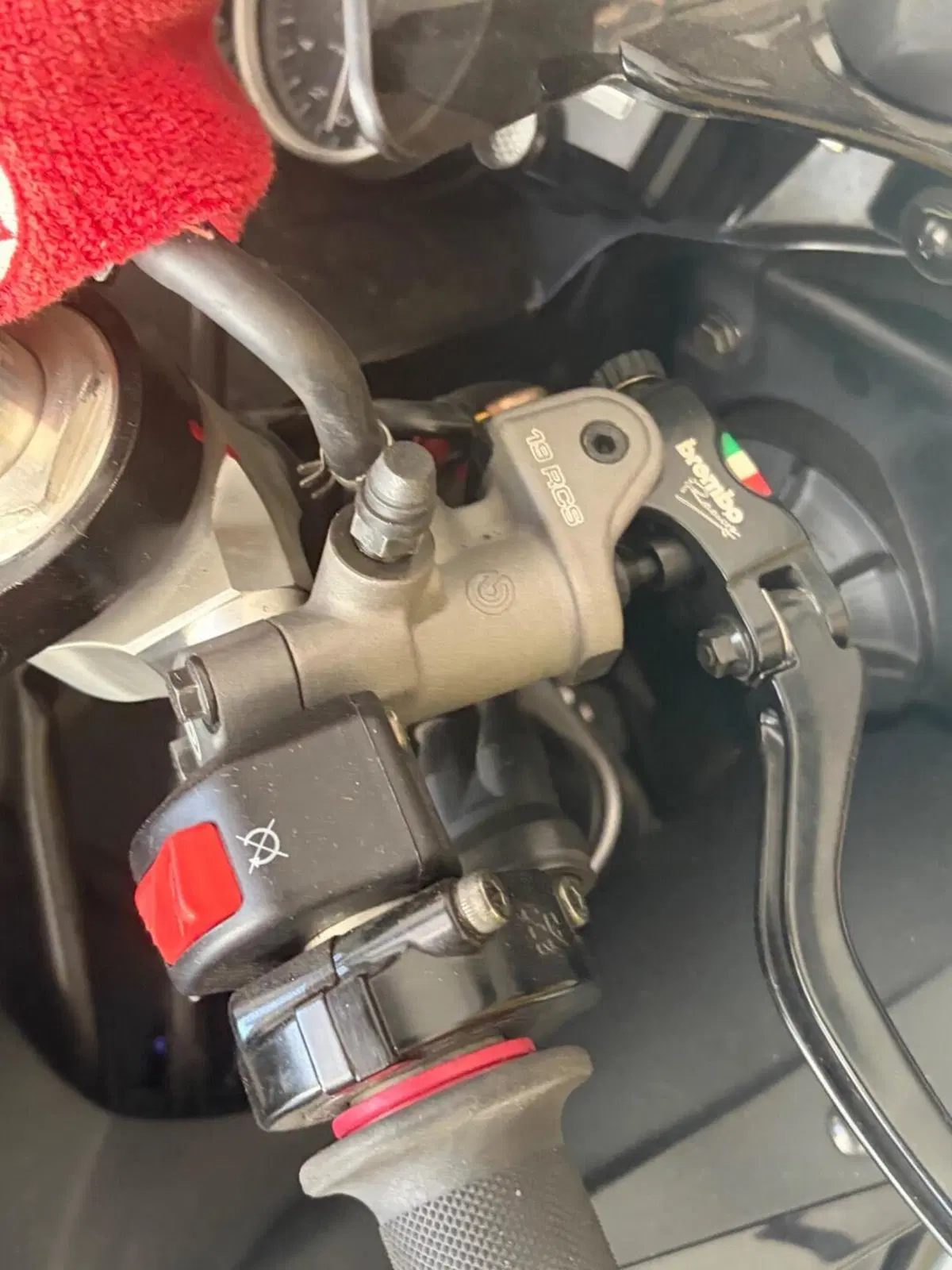 Yamaha YZF R6 (2006 - 07) (8)