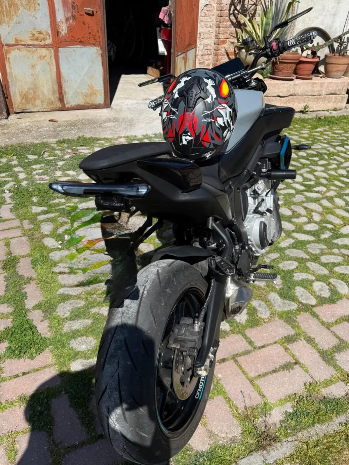 CFMOTO 675NK (2025 - 26) (4)