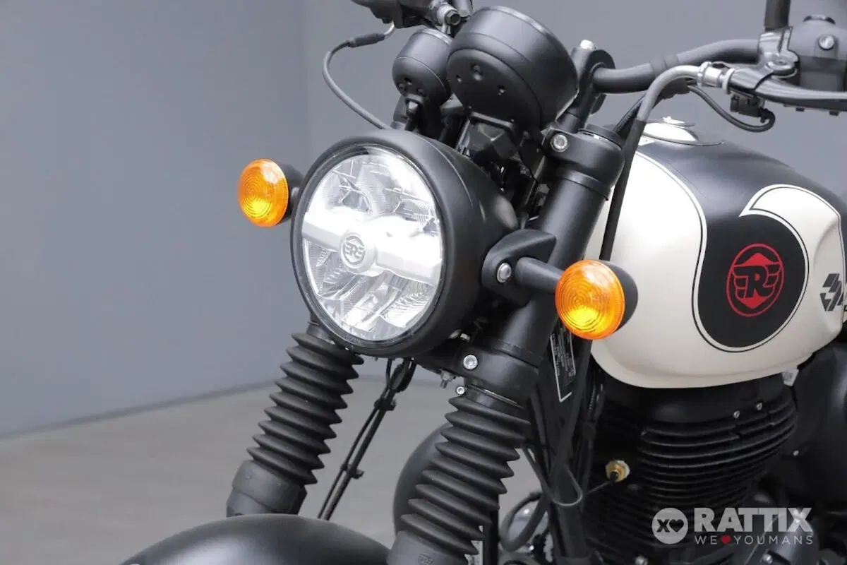 Royal Enfield HNTR 350 (2022 - 26) (6)