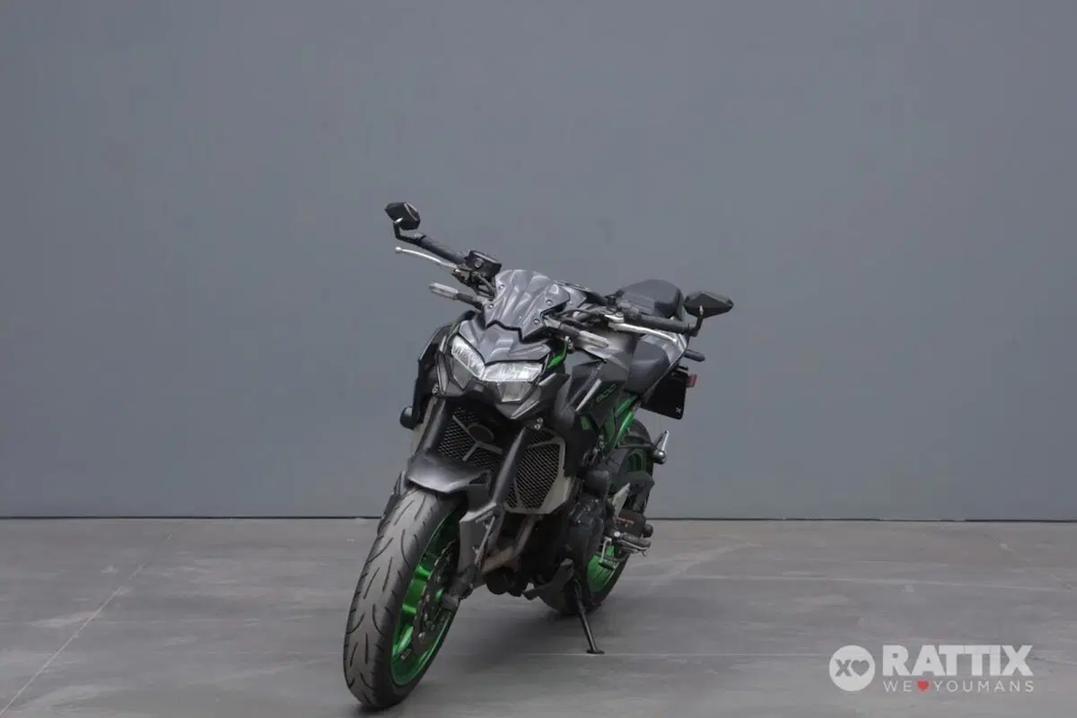 Kawasaki Z 900 (2021 - 24) (2)