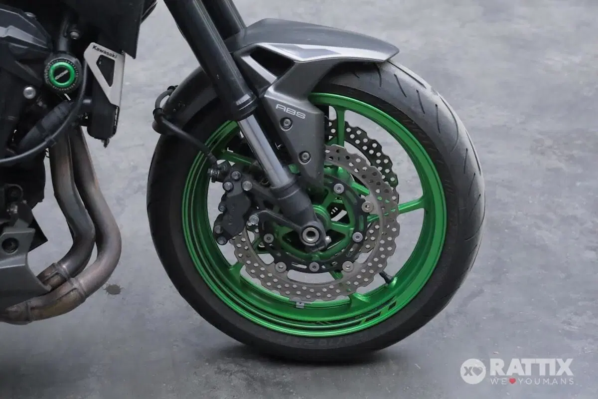Kawasaki Z 900 (2021 - 24) (8)