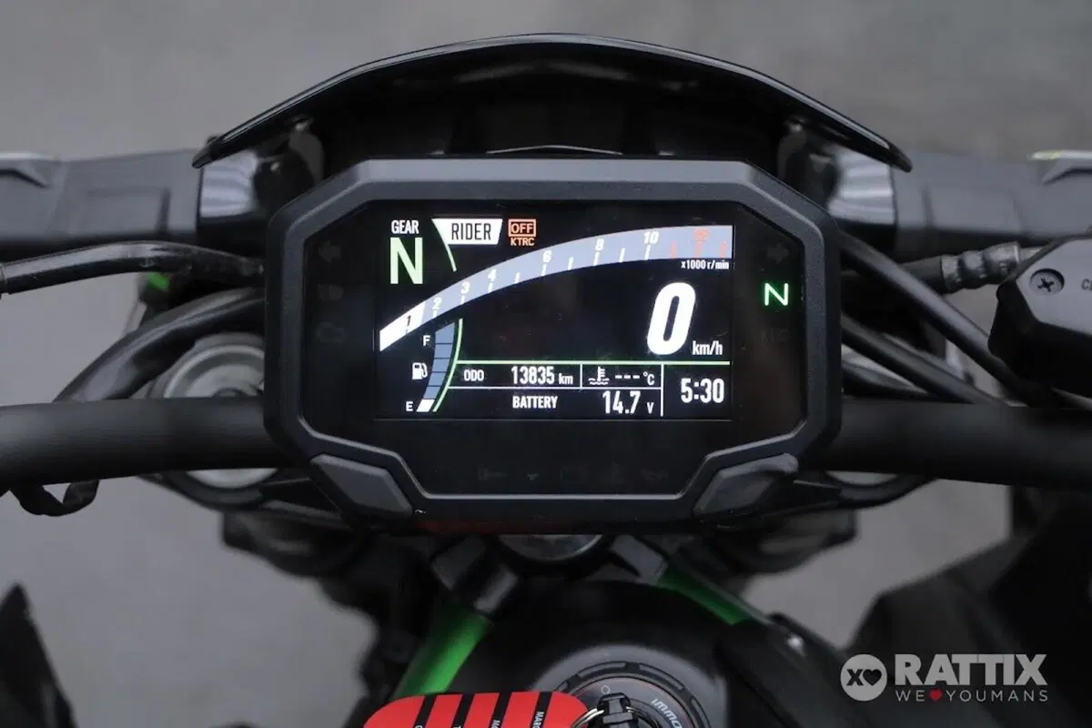 Kawasaki Z 900 (2021 - 24) (12)