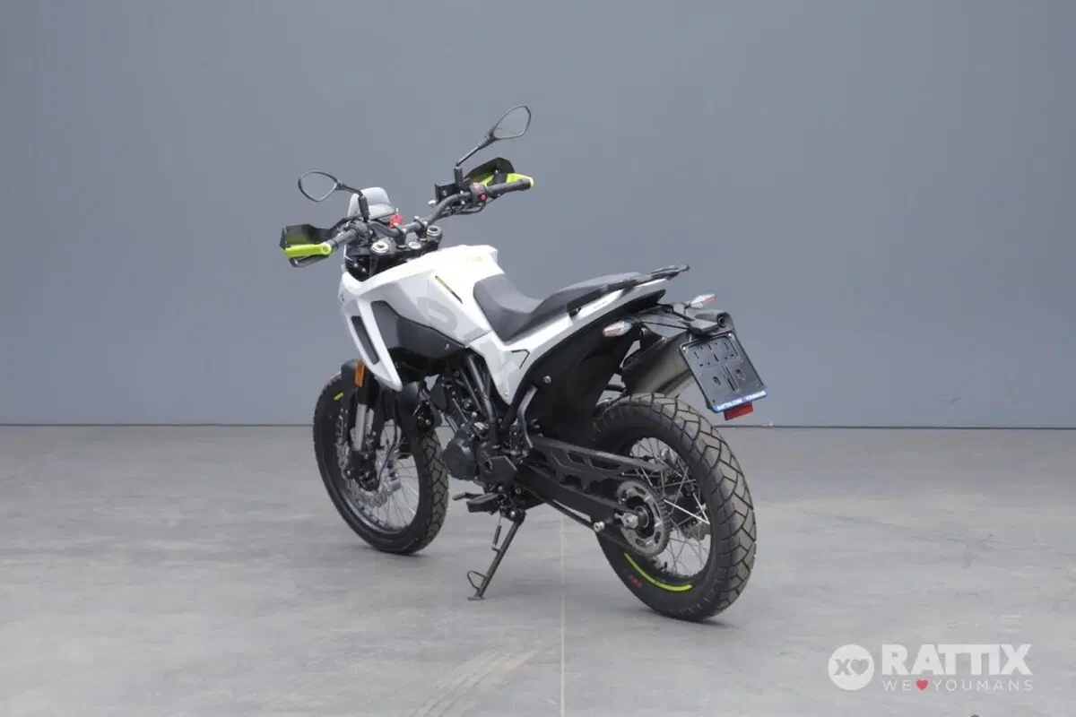 Benelli BKX 125 (2026) (5)