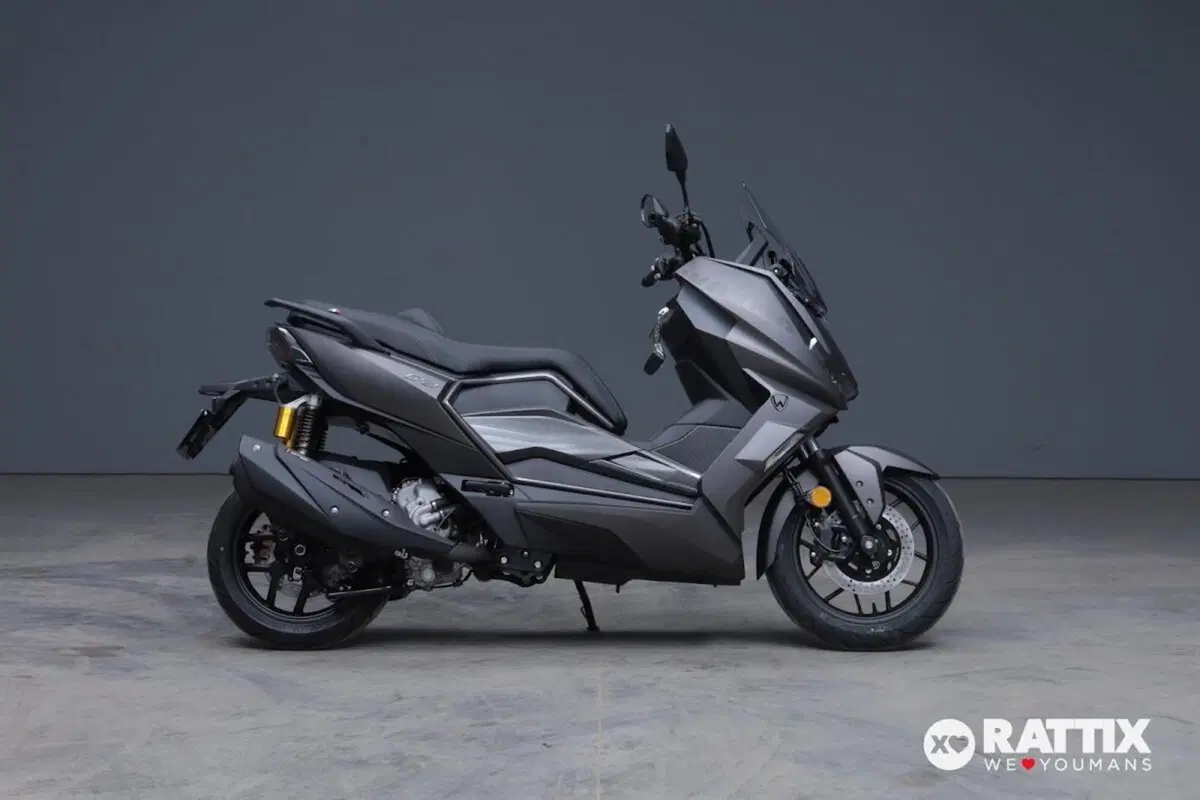Wottan Motor GT2 300 (2025 - 26) (4)