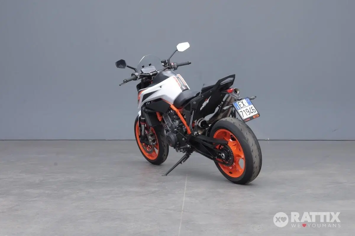 KTM 890 Duke R (2021) (5)