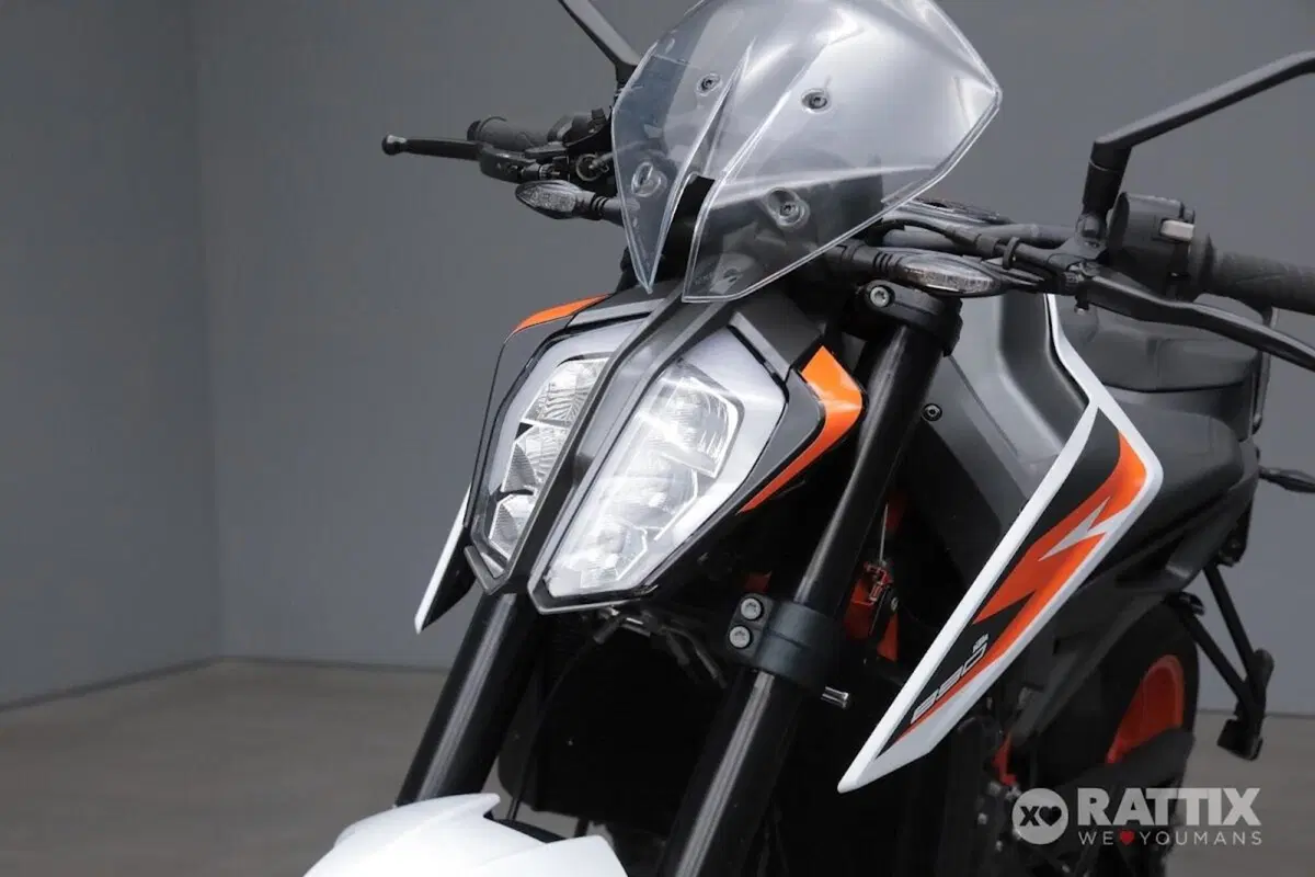 KTM 890 Duke R (2021) (6)
