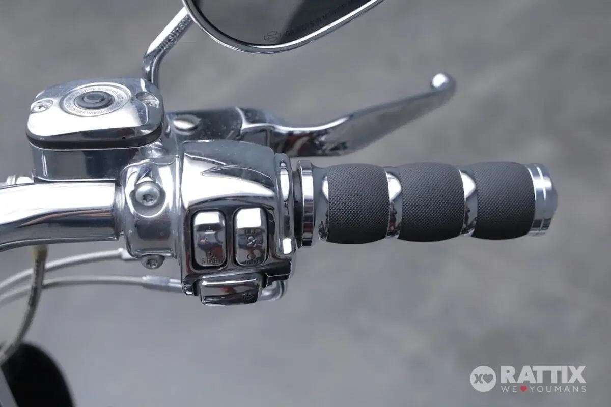 Harley-Davidson 1584 Super Glide Custom (2008 - 13) - FXDC (12)