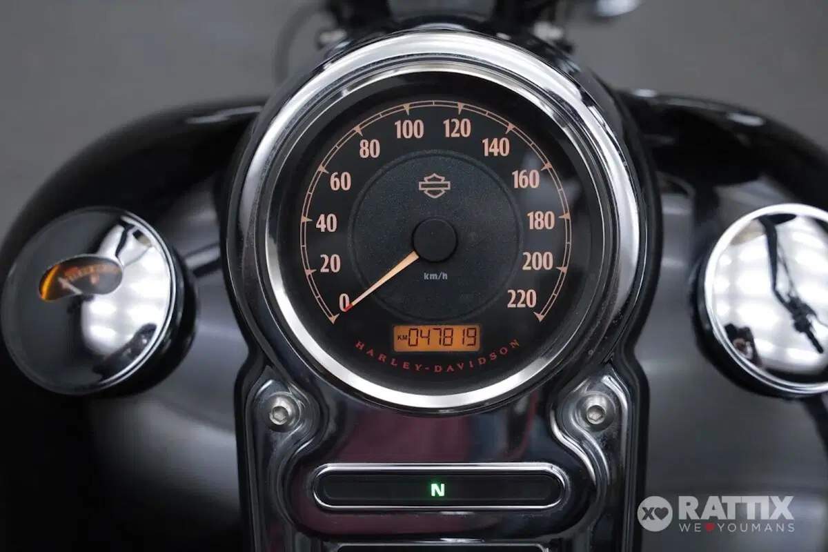 Harley-Davidson 1584 Super Glide Custom (2008 - 13) - FXDC (13)