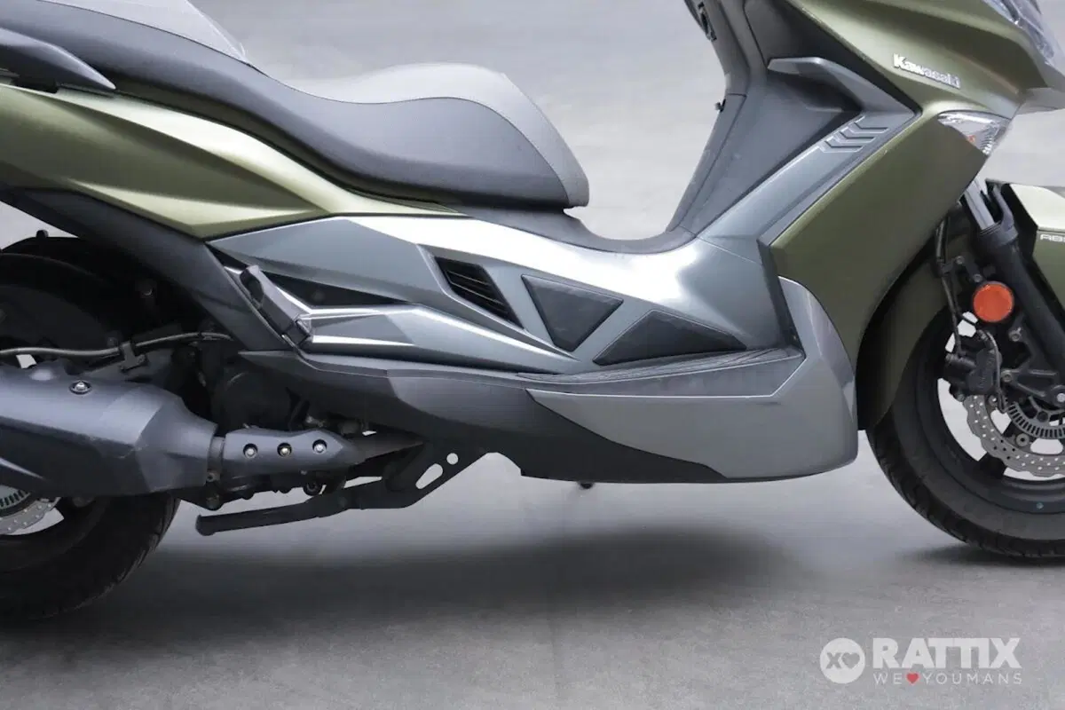 Kawasaki J 300 (2017 - 21) (9)