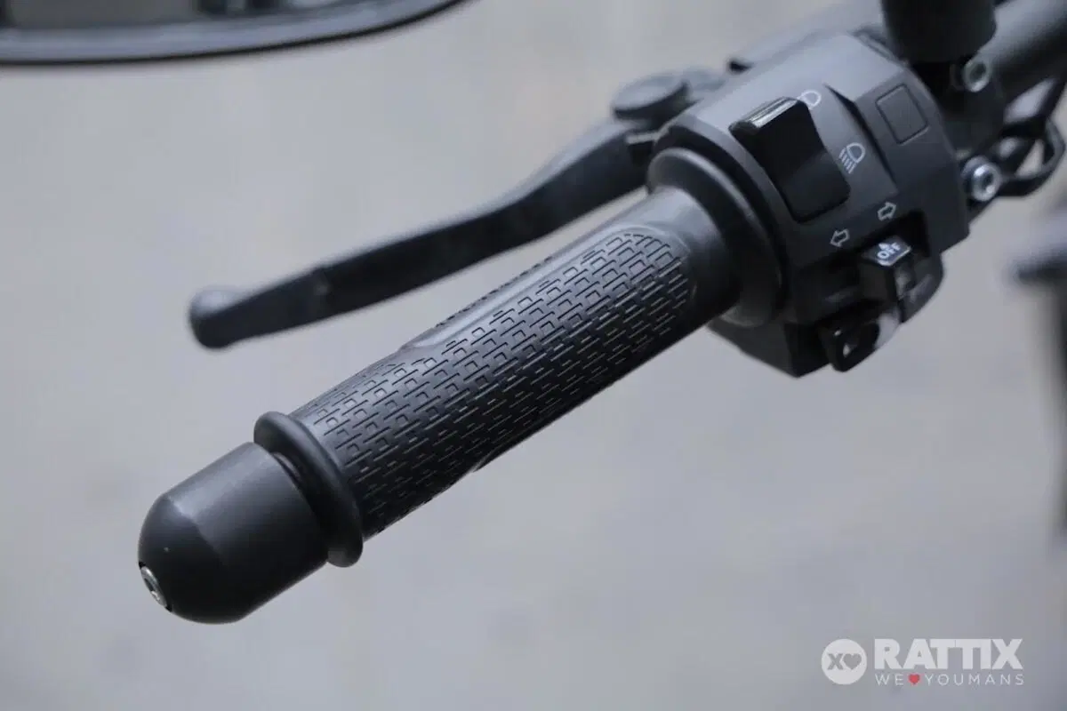 Benelli 502 C (2021 - 25) (11)