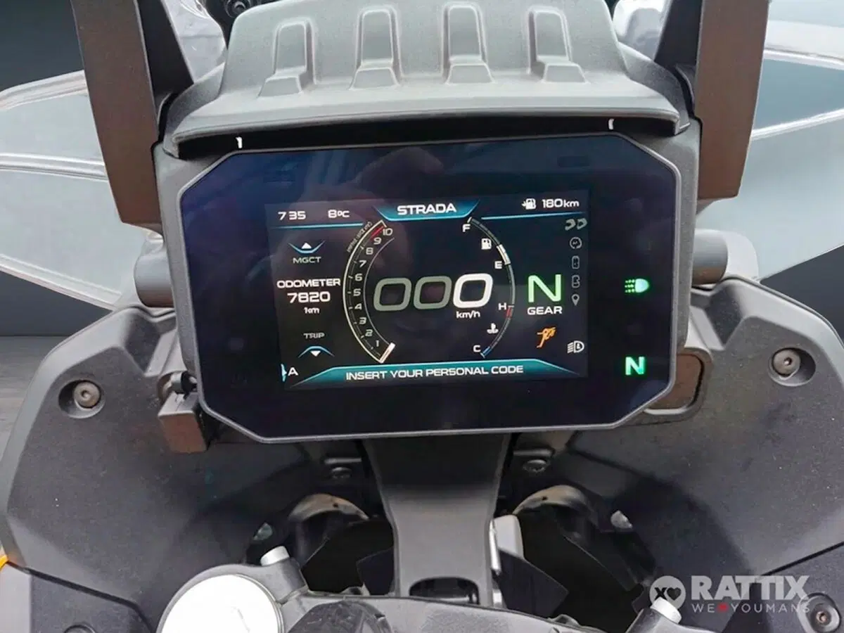 Moto Guzzi Stelvio (2024 - 26) (8)