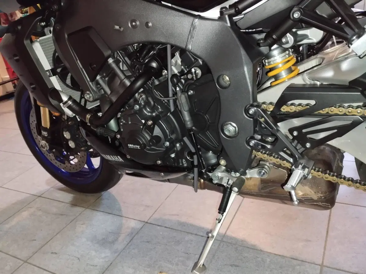 Yamaha MT-10 SP (2022 - 25) (8)