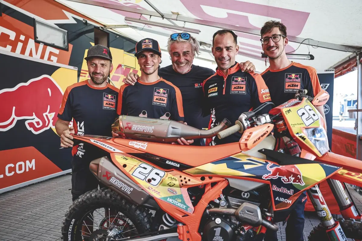 EnduroGP26. Fabio Farioli. Andrea: una delle domeniche pi&ugrave; intense della mia carriera. Josep: &ldquo;OK, lo step alla moto va benissimo, ma ne parliamo a fine stagione!&rdquo; [VIDEO]