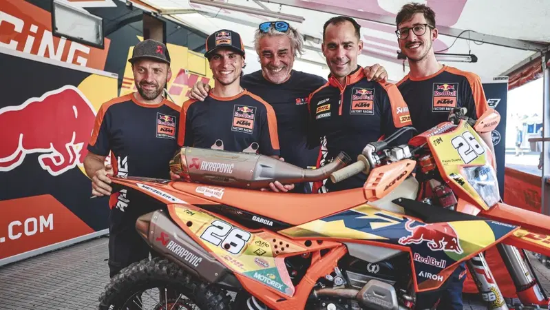 EnduroGP26. Fabio Farioli. Andrea: una delle domeniche pi&ugrave; intense della mia carriera. Josep: &ldquo;OK, lo step alla moto va benissimo, ma ne parliamo a fine stagione!&rdquo; [VIDEO]