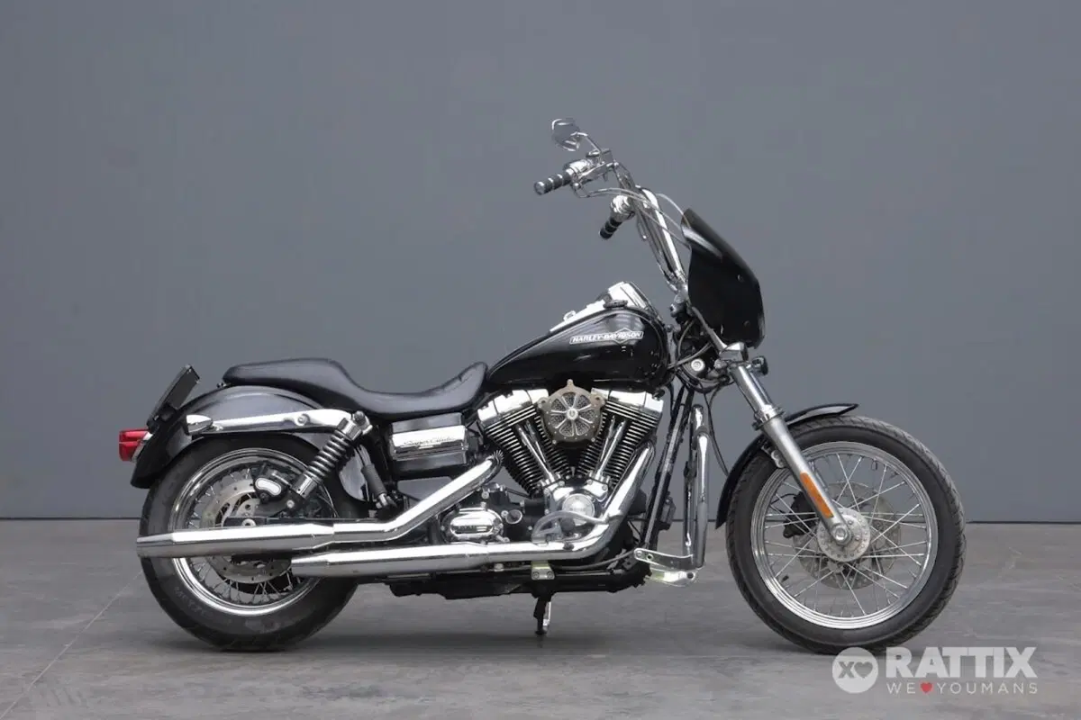 Harley-Davidson 1584 Super Glide Custom (2008 - 13) - FXDC (3)