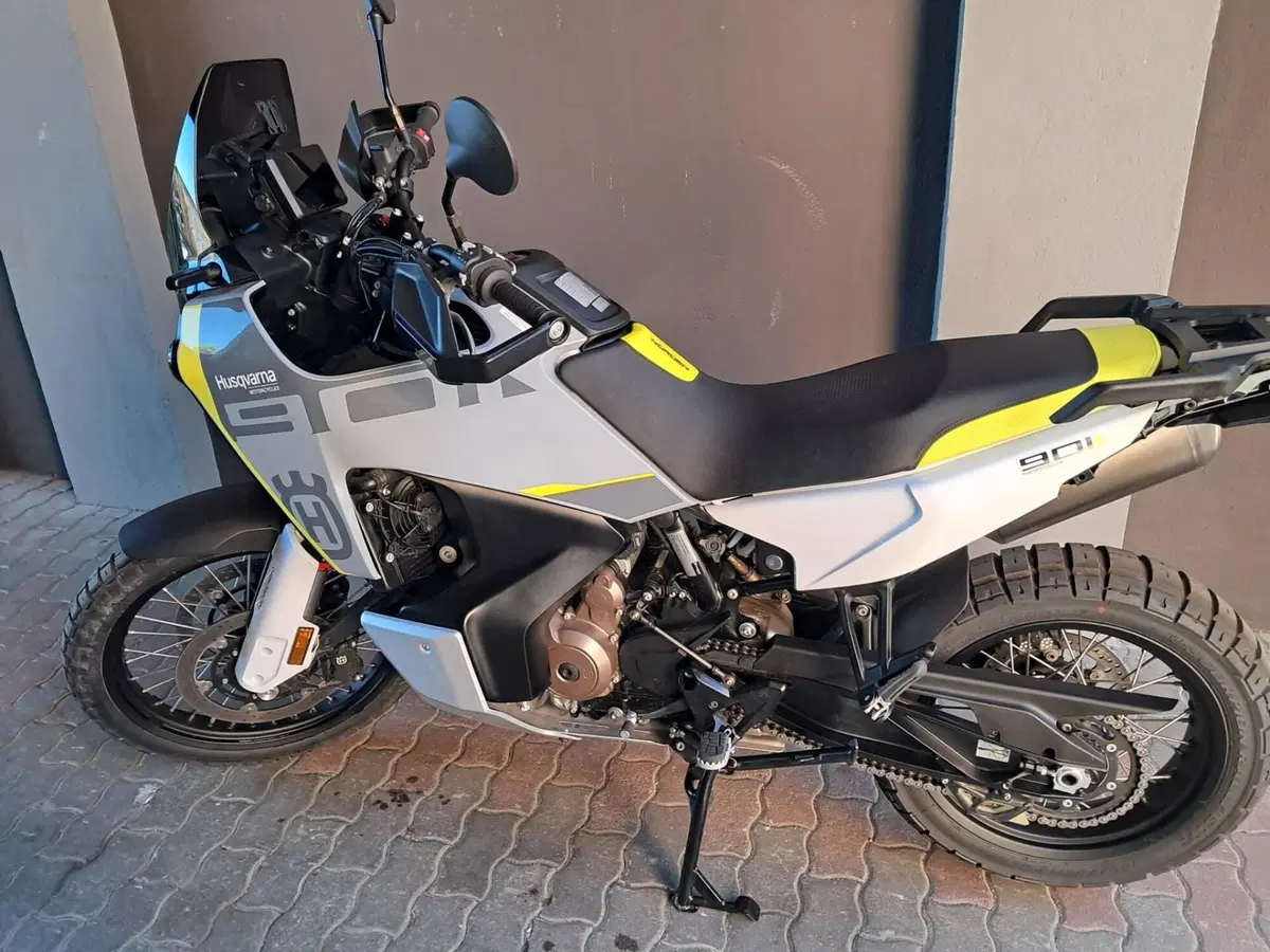 Husqvarna Norden 901 (2022 - 26)