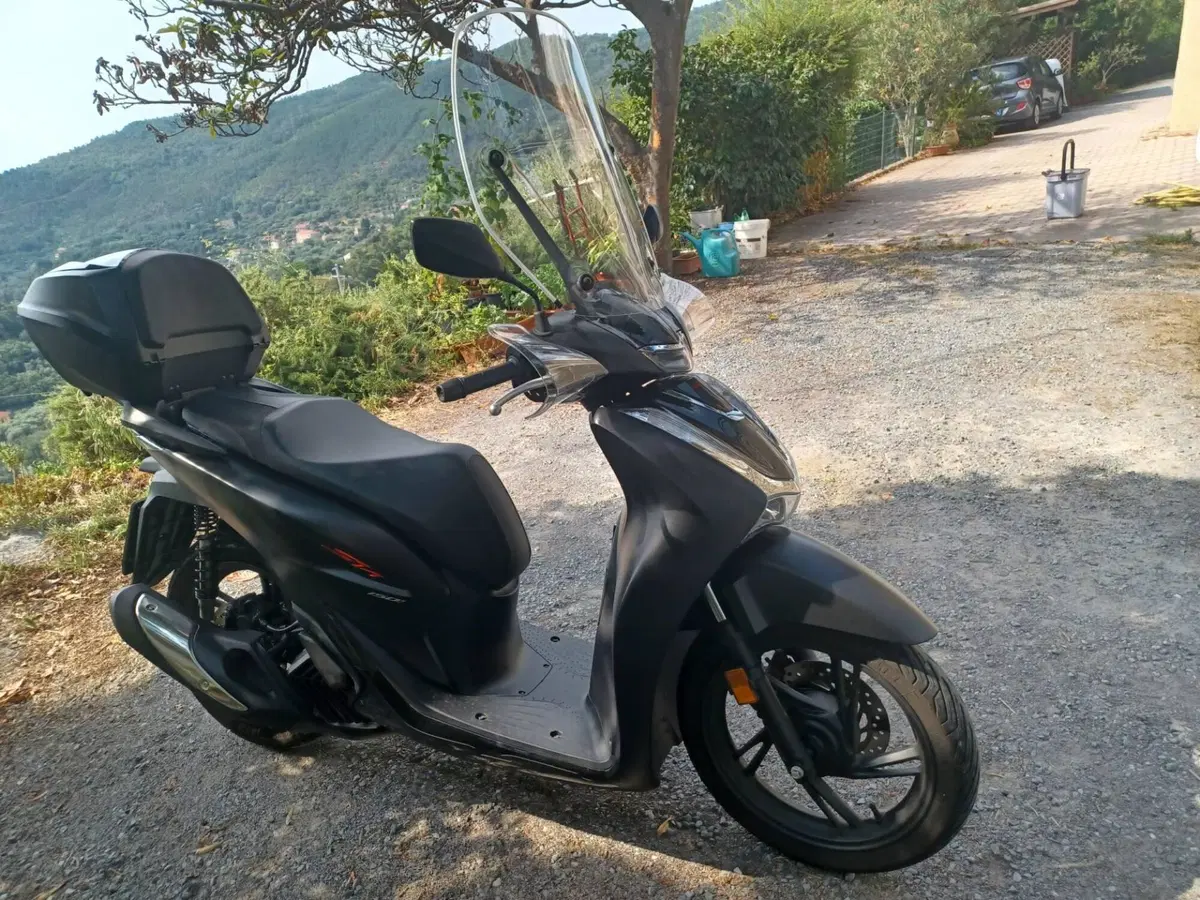 Honda SH 150i (2020 - 23) (2)