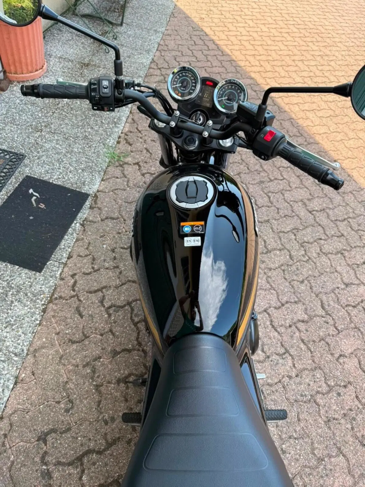 Kawasaki Z 650 RS (2025 - 26) (2)