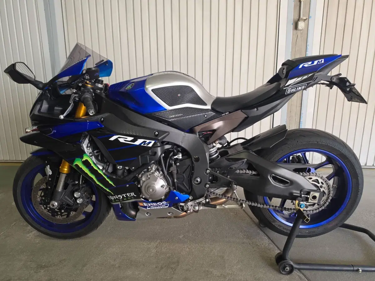 Yamaha YZF R1 (2015 - 16) (2)