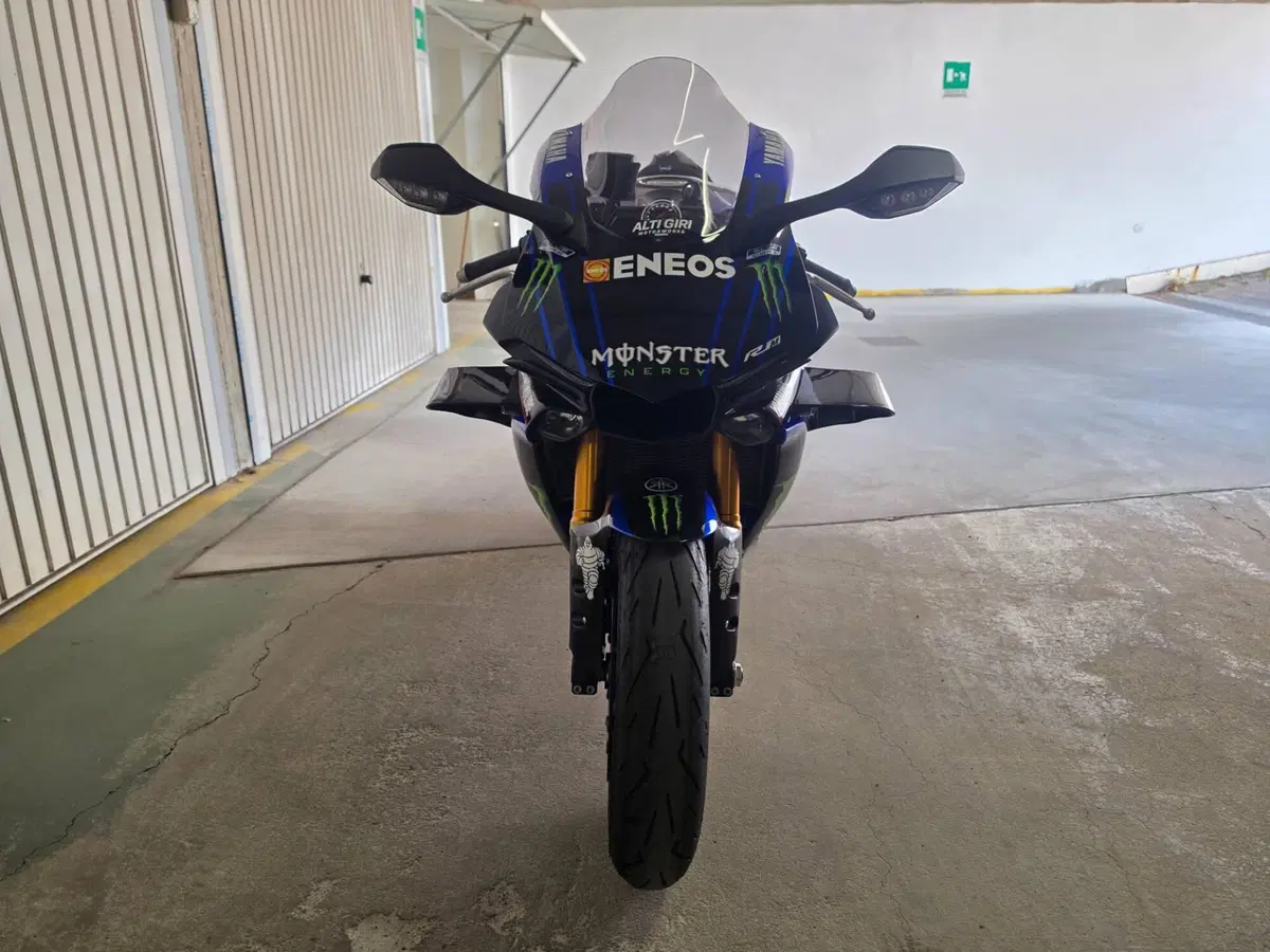 Yamaha YZF R1 (2015 - 16) (4)