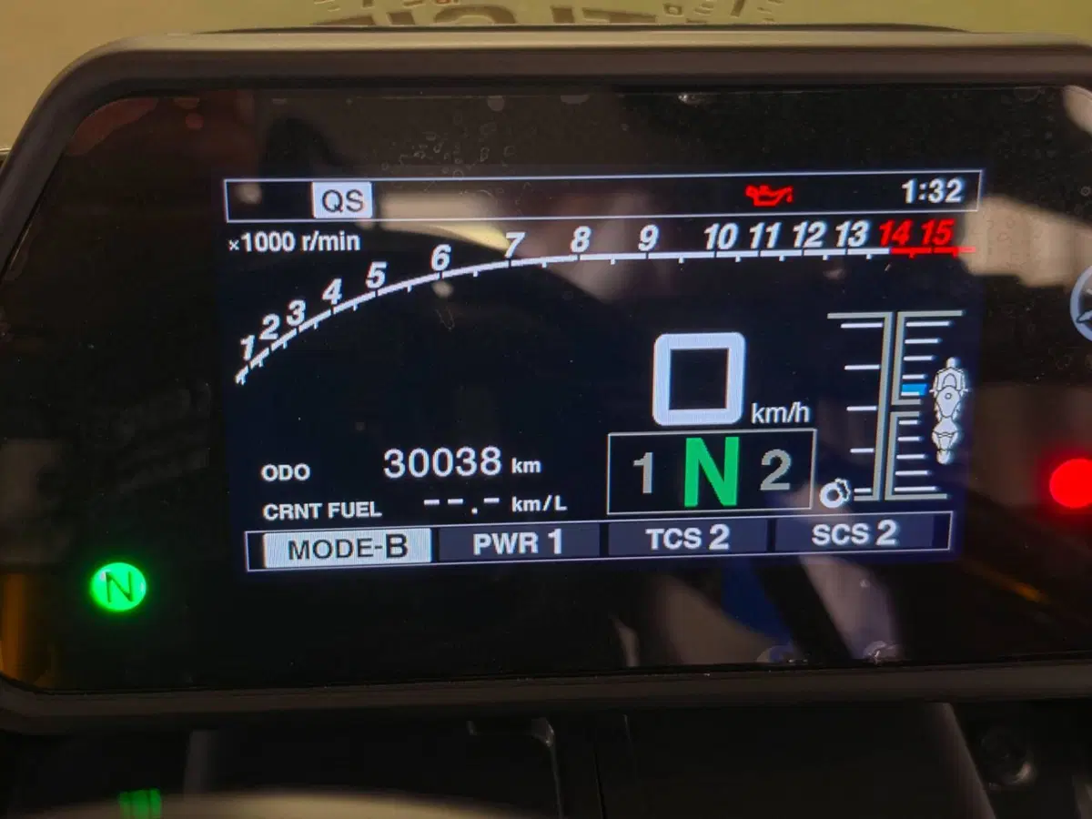 Yamaha YZF R1 (2015 - 16) (10)