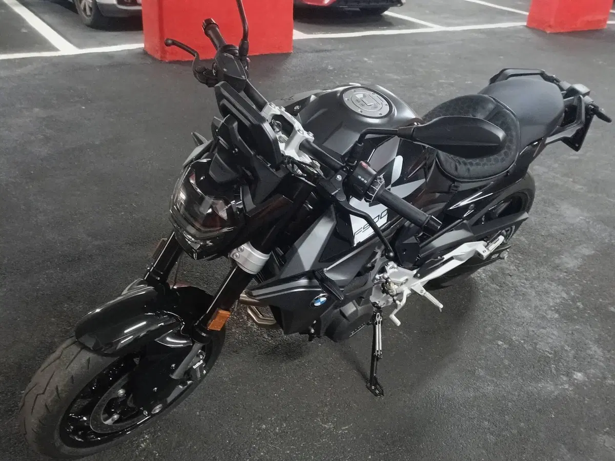 Bmw F 900 R (2025 - 27) (2)
