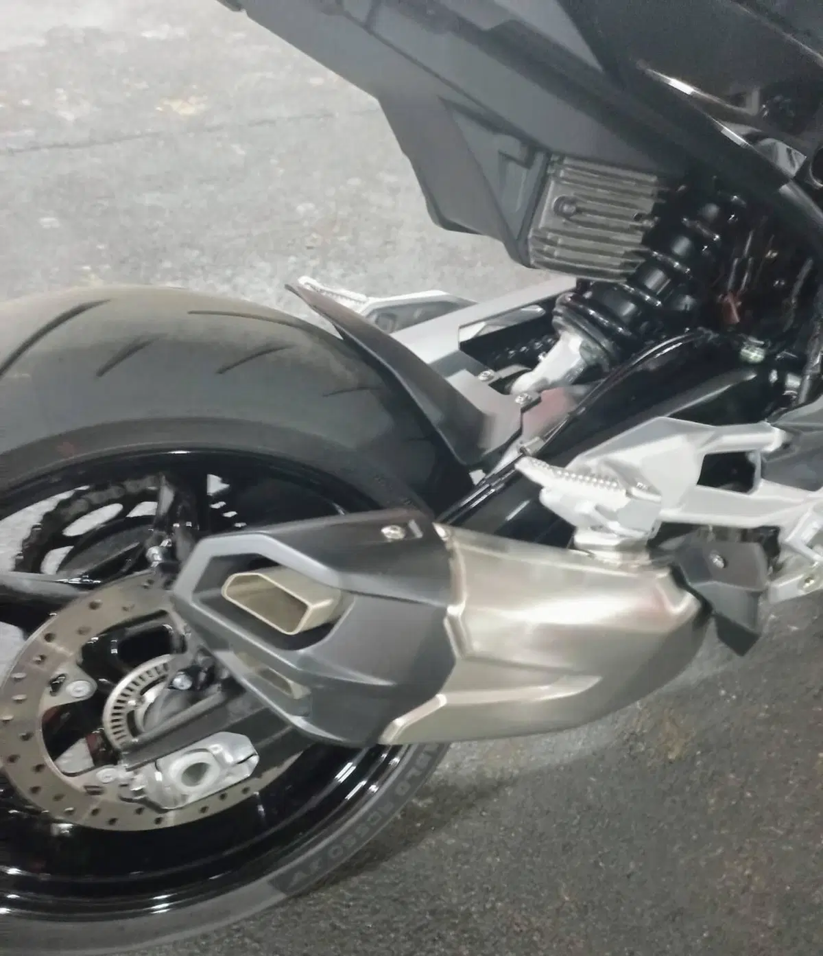 Bmw F 900 R (2025 - 27) (4)