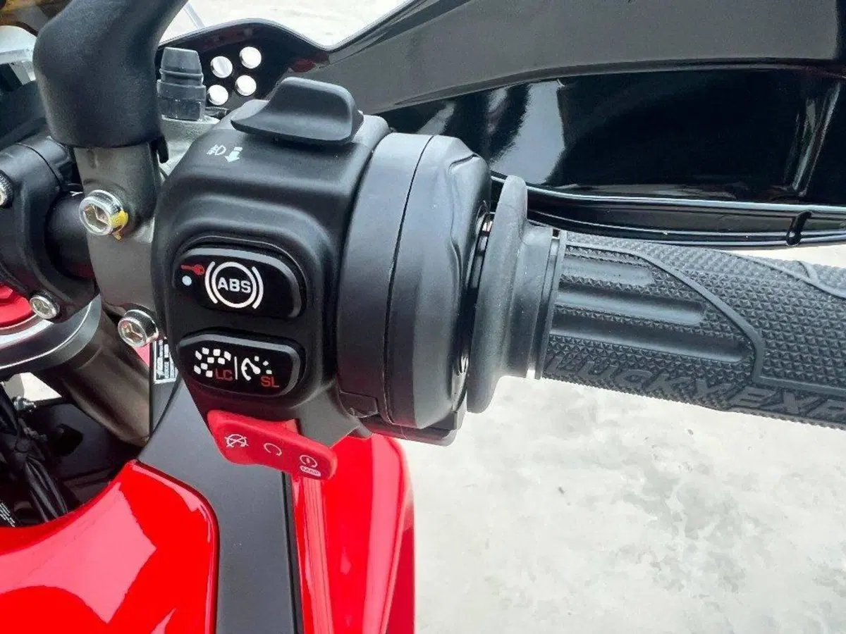 MV Agusta LXP Enduro Veloce (2024 - 25) (4)