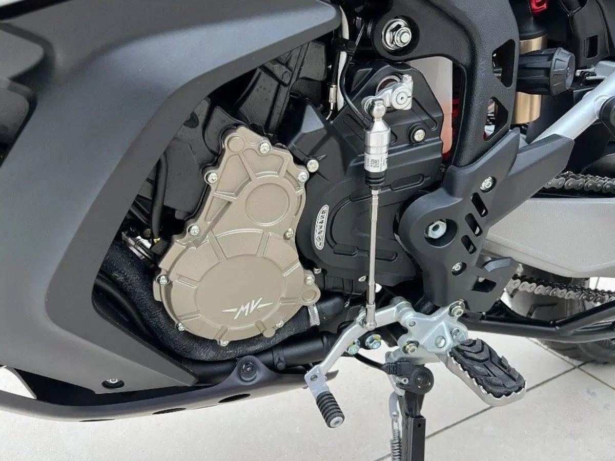 MV Agusta LXP Enduro Veloce (2024 - 25) (7)