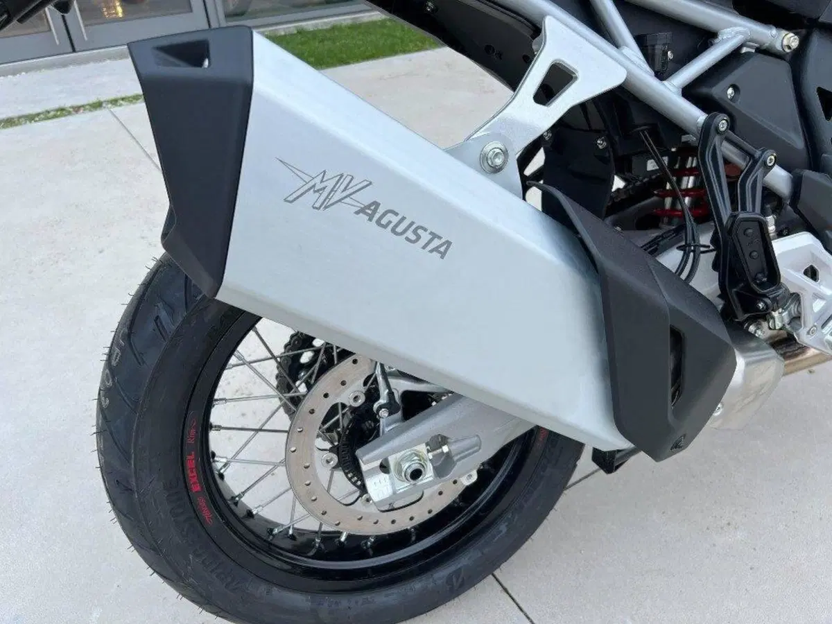 MV Agusta LXP Enduro Veloce (2024 - 25) (10)