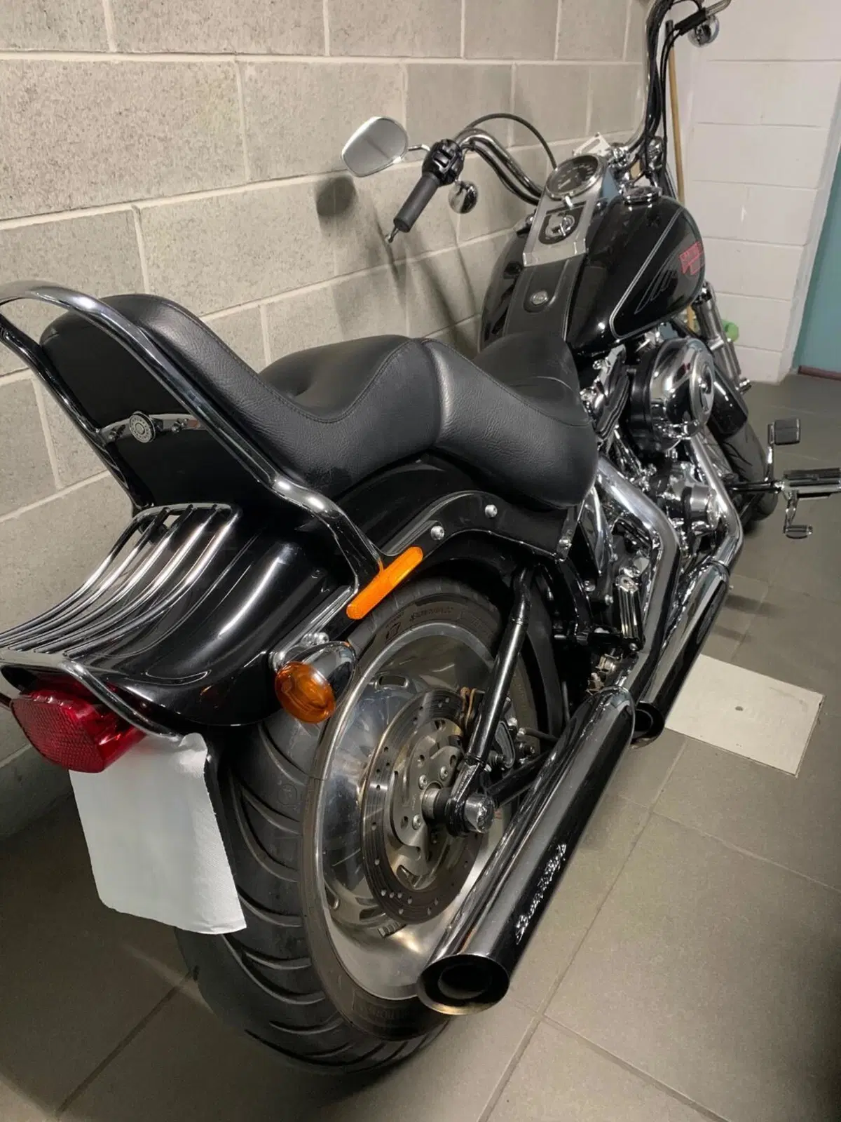 Harley-Davidson 1584 Custom (2008 - 09) - FXSTC (3)