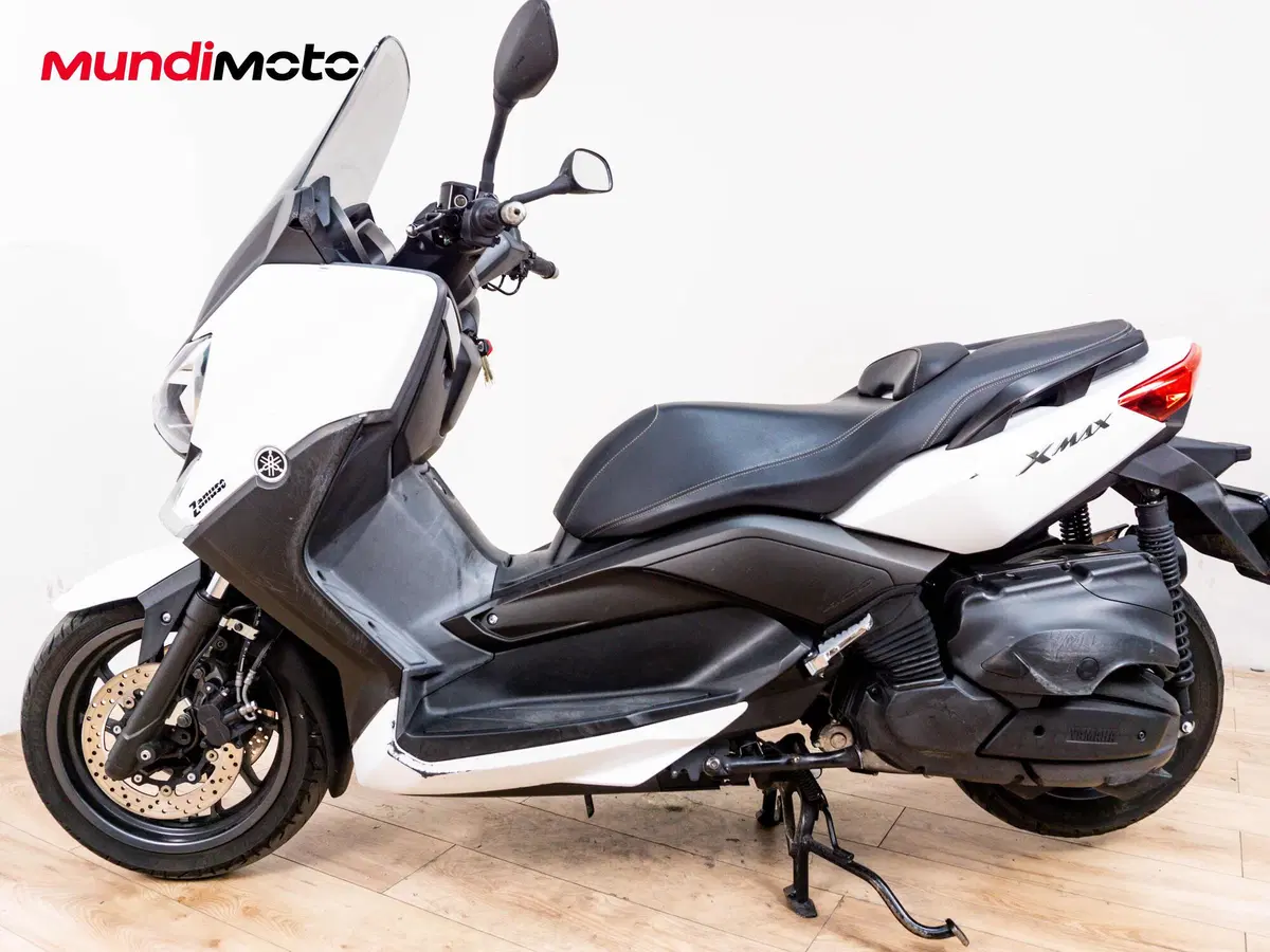 Yamaha X-Max 400 Tech Max (2020) (6)