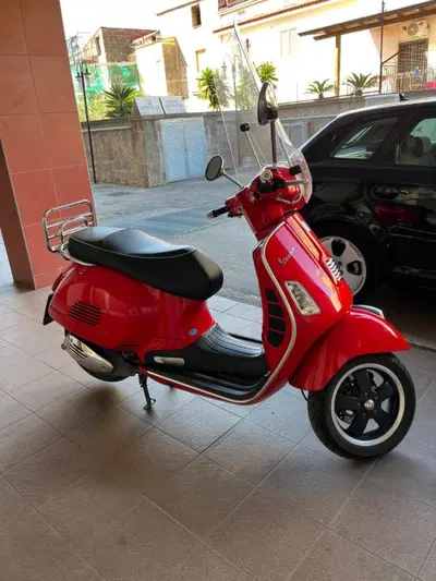 Vespa GTS 300 (2010 - 14) usata