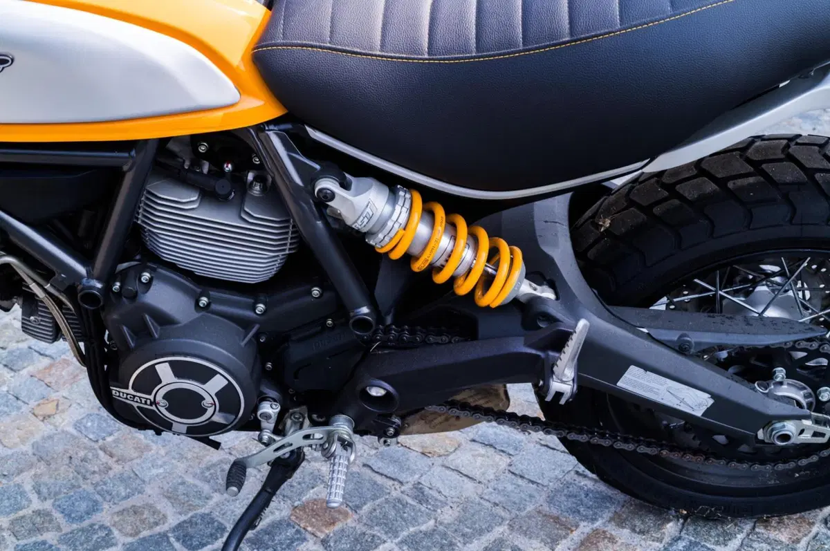 Ducati Scrambler 800 Classic (2015 - 16) (4)